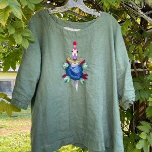 notPERFECTLINEN Green Top with Embroidered Design